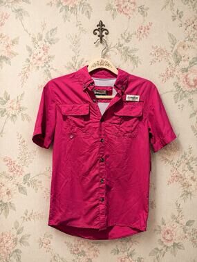 Magellan Outdoors Womens Medium Fishing Shirt Pink Moisture Wicking Nylon NWT